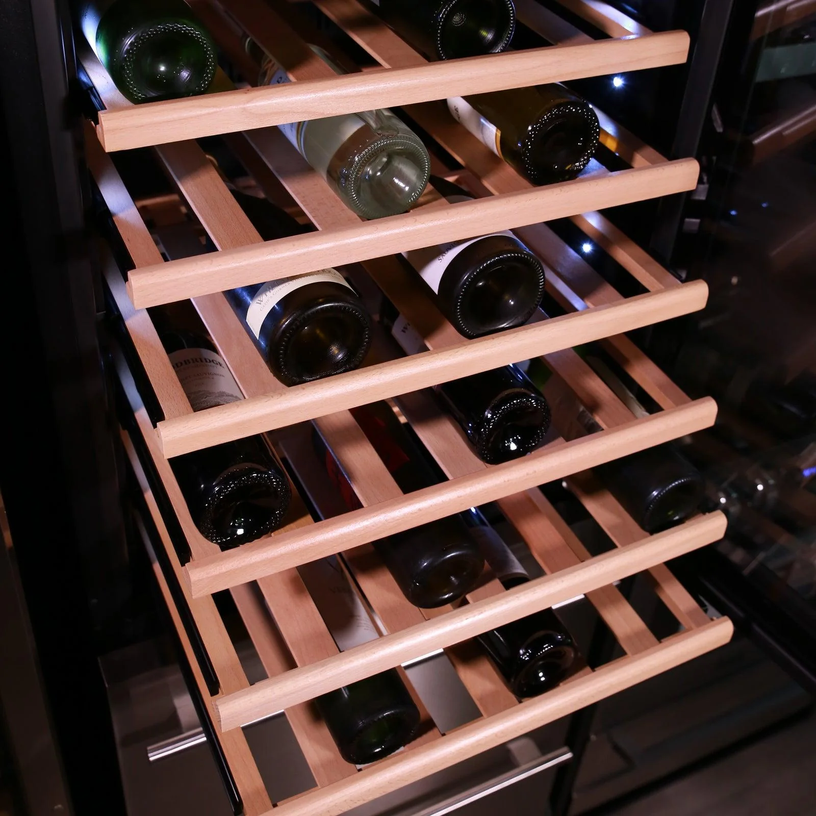 Avanti WCDD108E3S 108 Bottle Elite Series Wine Cooler - Image 9