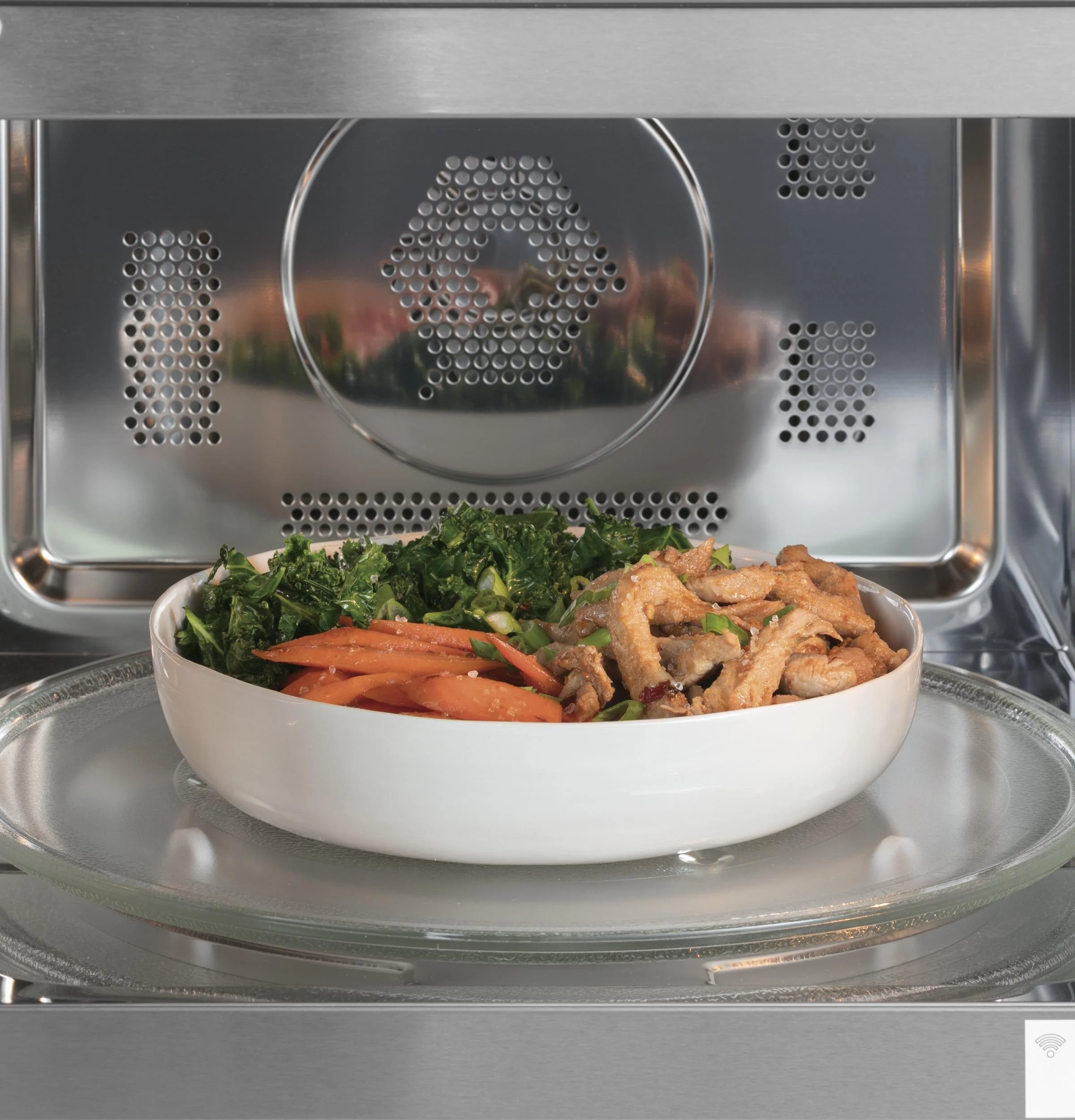 Cafe CCWK15C1WWM Café™ 1.5 Cu. Ft. Smart Countertop Convection/Microwave Oven - Image 4