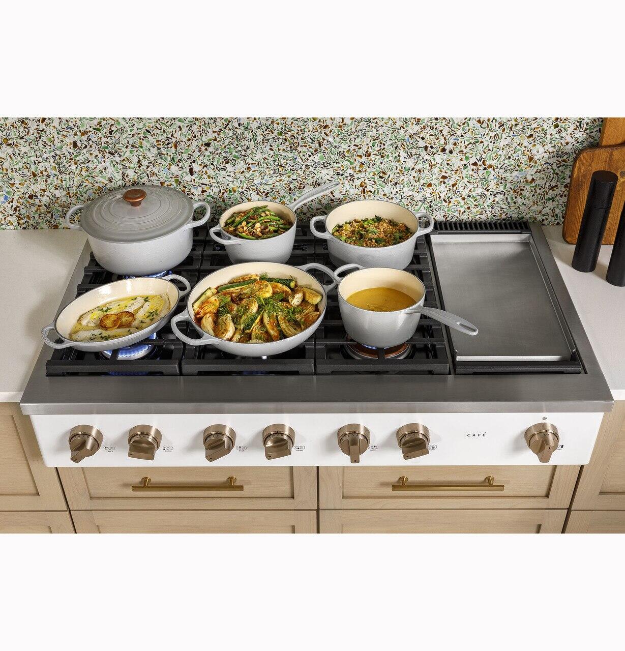 Cafe CGU486P2TS1 Café™ 48" Commercial-Style Gas Rangetop With 6 Burners And Integrated Griddle (Natural Gas) - Image 13