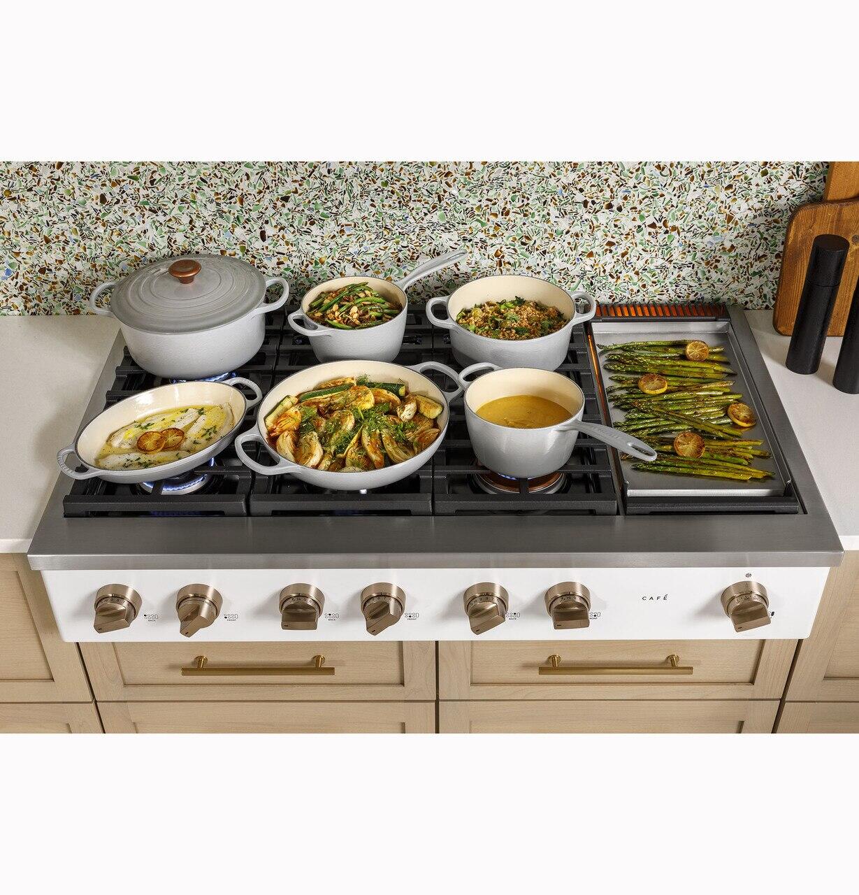 Cafe CGU486P2TS1 Café™ 48" Commercial-Style Gas Rangetop With 6 Burners And Integrated Griddle (Natural Gas) - Image 14