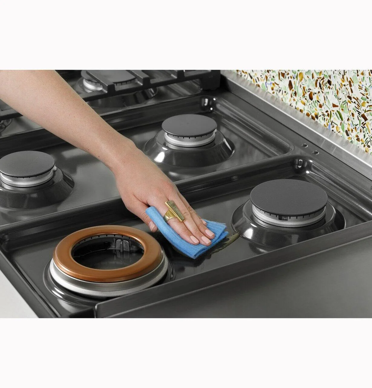 Cafe CGU486P2TS1 Café™ 48" Commercial-Style Gas Rangetop With 6 Burners And Integrated Griddle (Natural Gas) - Image 24