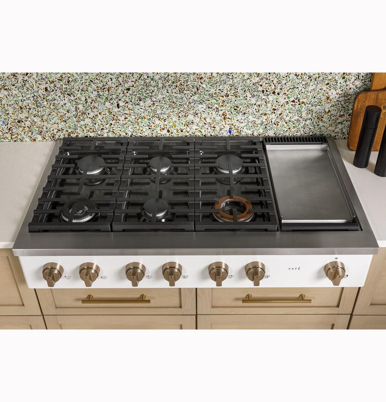 Cafe CGU486P4TW2 Café™ 48" Commercial-Style Gas Rangetop With 6 Burners And Integrated Griddle (Natural Gas) - Image 7
