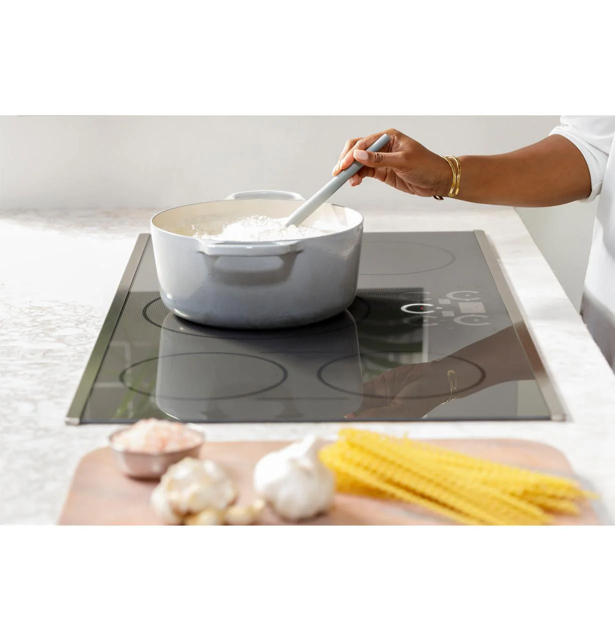Cafe CHP90301TBB Café™ Series 30" Built-In Touch Control Induction Cooktop - Image 8