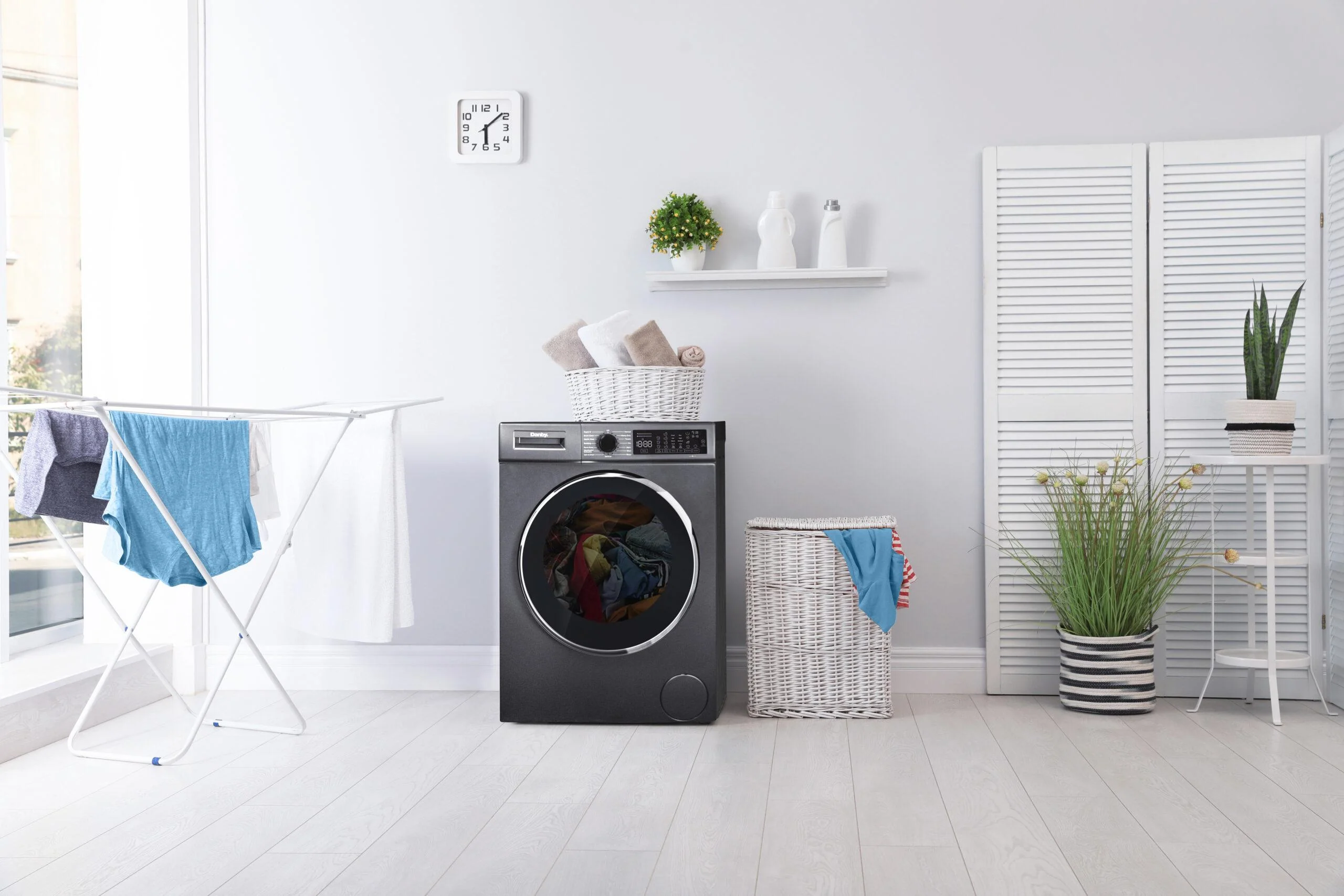 Danby DWM022D1DSDB Danby 2.2 Cu. Ft. 24" Front Load Washing Machine - Image 13