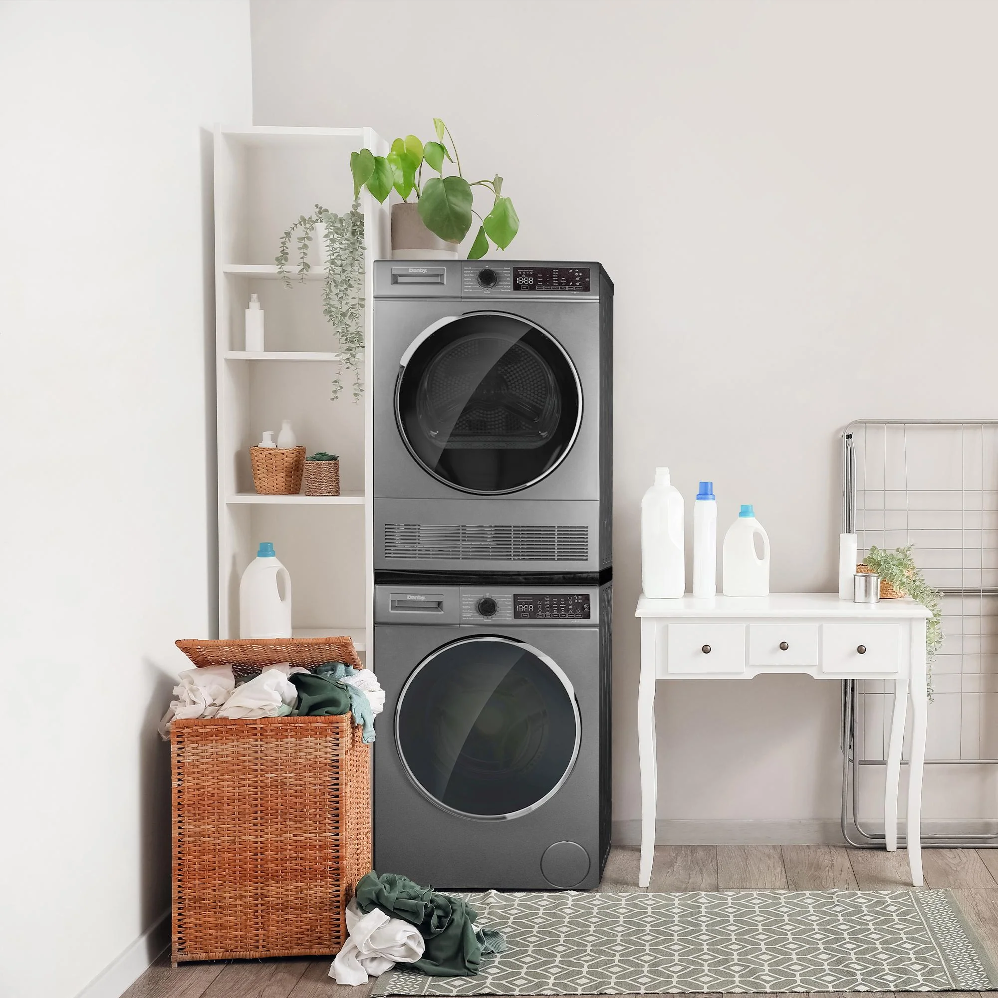 Danby DWM022D1DSDB Danby 2.2 Cu. Ft. 24" Front Load Washing Machine - Image 16