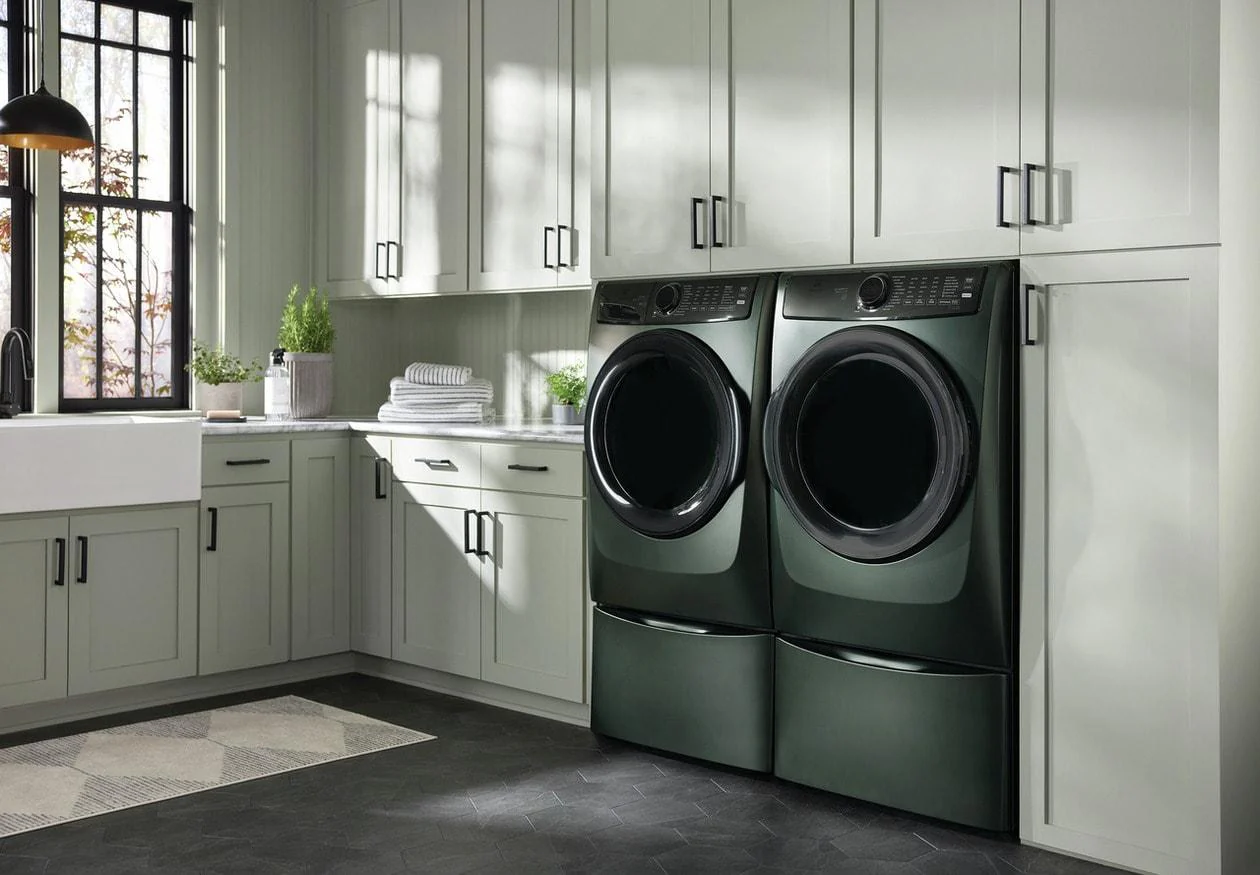 Electrolux ELFG7738AA Electrolux Front Load Perfect Steam™ Gas Dryer With Luxcare® Dry And Instant Refresh - 8.0 Cu. Ft. - Image 6