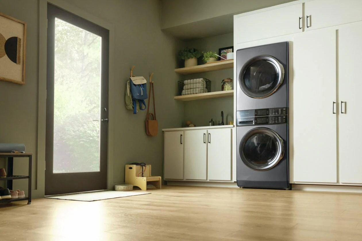 Electrolux ELTE7600AT Electrolux Laundry Tower™ Single Unit Front Load 4.5 Cu. Ft. Washer & 8 Cu. Ft. Electric Dryer - Image 6