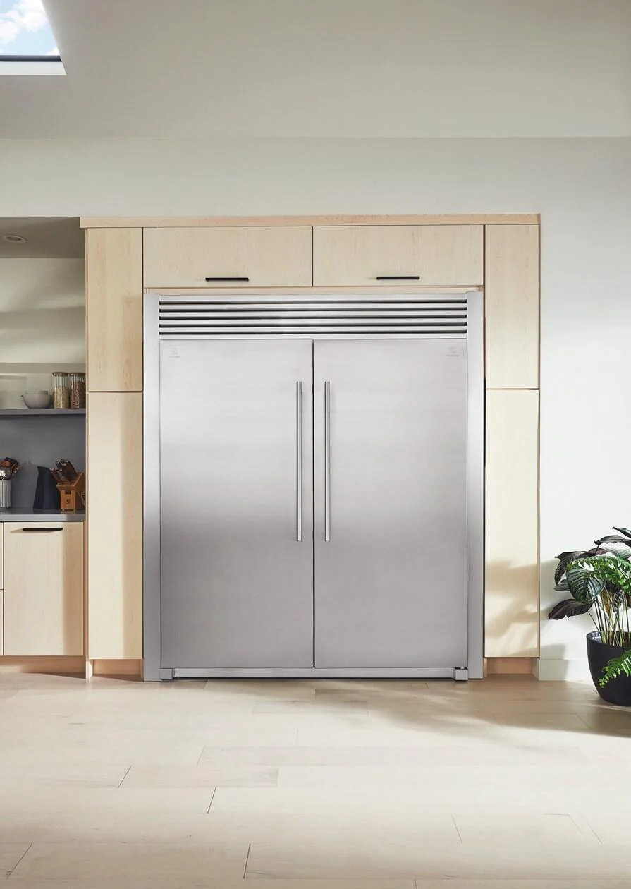 Electrolux TRMKTSS2LV84 Electrolux 84" Louvered Double Trim Kit - Image 3