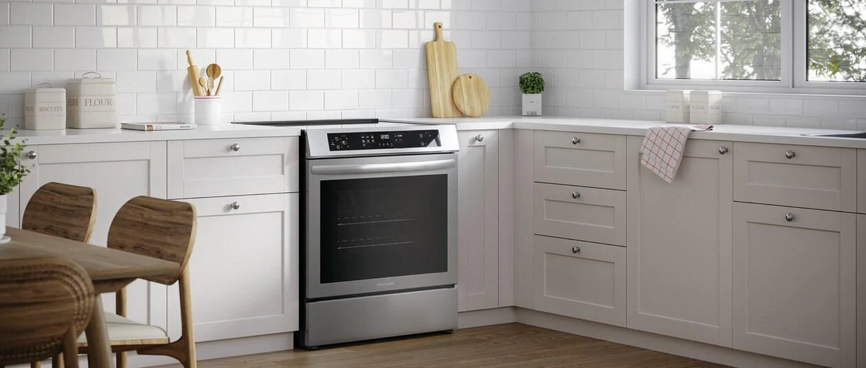 Frigidaire FCFI3083AS Frigidaire 30" Front Control Induction Range With Convection Bake - Image 3