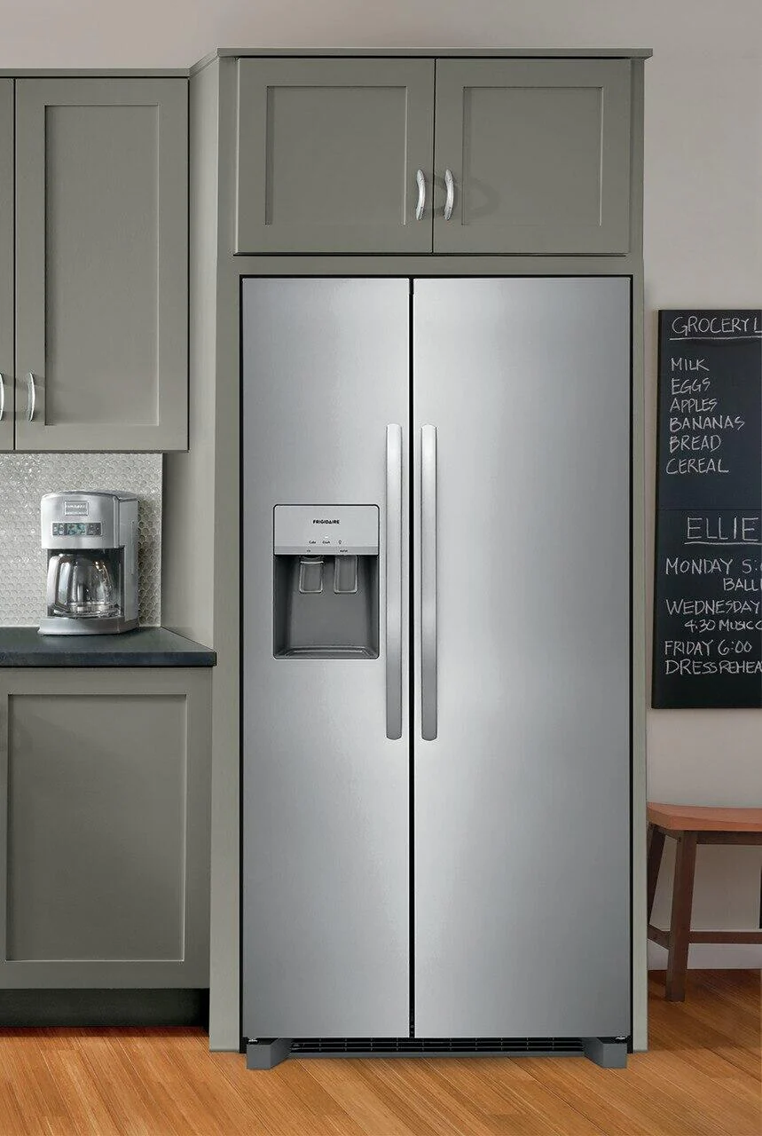 Frigidaire FRSS2333AS Frigidaire 22.3 Cu. Ft. 33'' Standard Depth Side By Side Refrigerator - Image 3