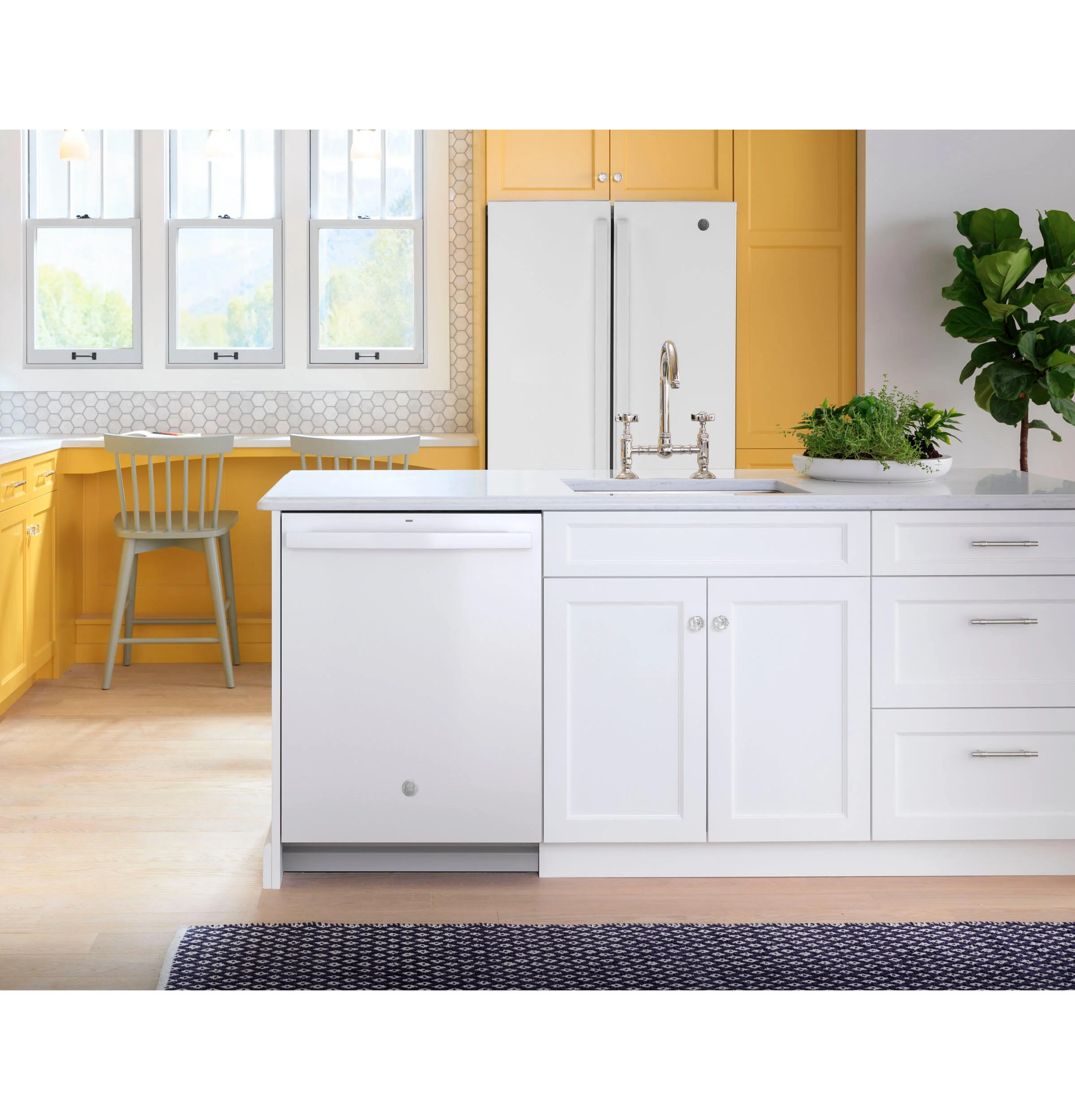 Ge Appliances GDT550PGRWW Ge® Top Control With Plastic Interior Dishwasher With Sanitize Cycle & Dry Boost - Image 5