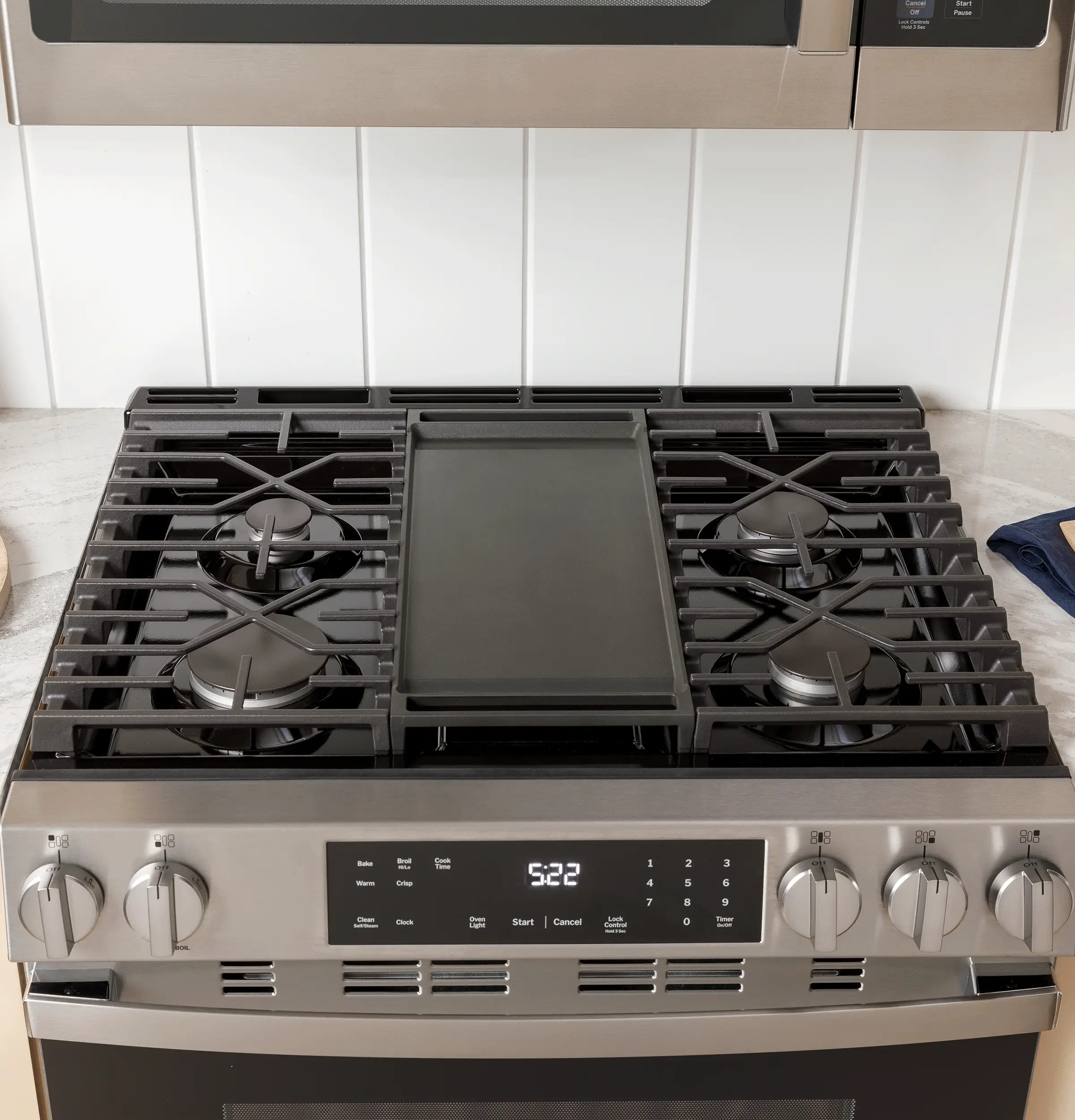 Ge Appliances GGS600AVFS Ge® 30" Slide-In Front-Control Convection Gas Range With No Preheat Air Fry And Easywash™ Oven Tray - Image 32