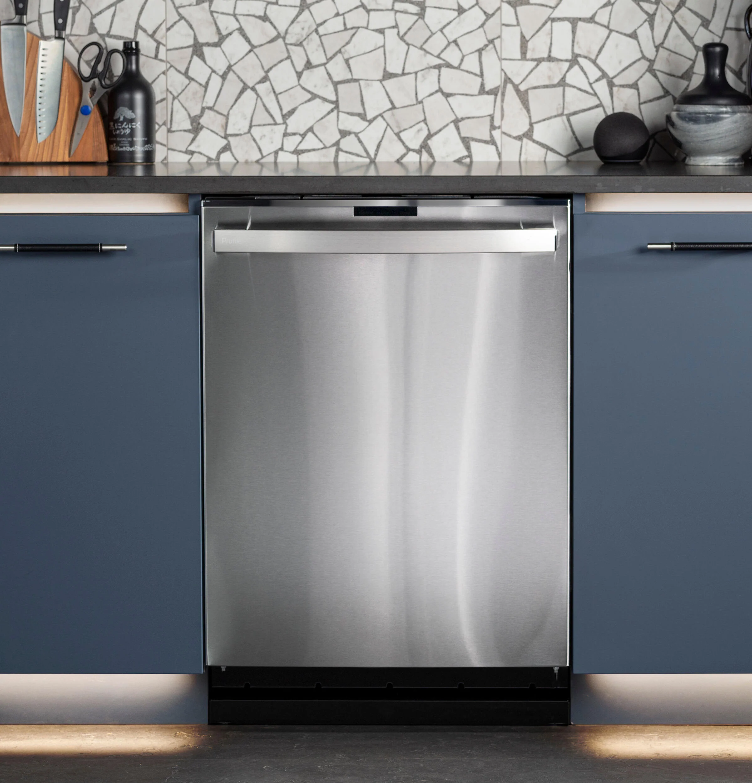 Ge Appliances PDT755SYRFS Ge Profile™ Ultrafresh System Dishwasher With Stainless Steel Interior - Image 14