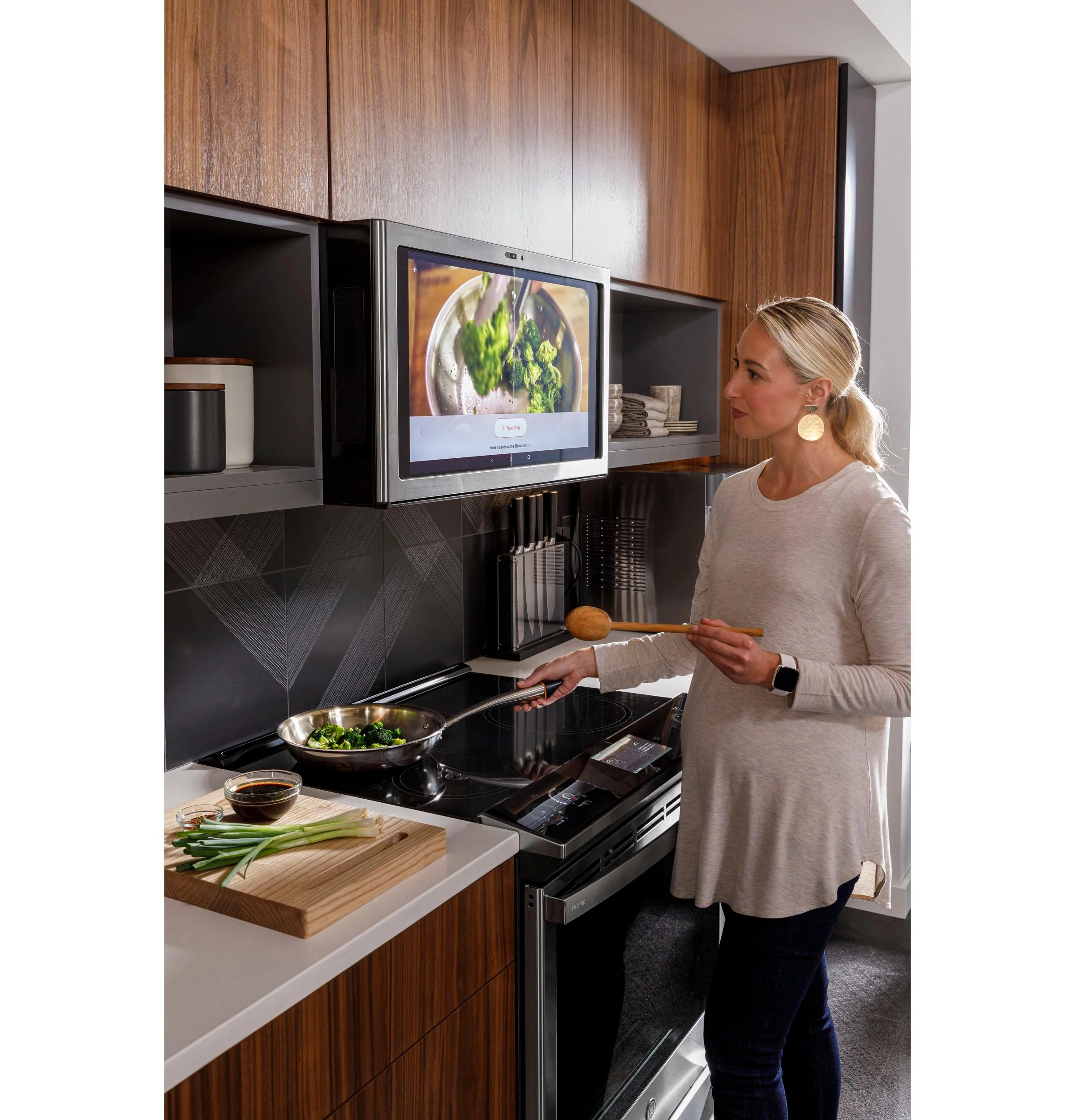 Ge Appliances PHS93EYPFS Ge Profile™ Energy Star 30" Smart Slide-In Fingerprint Resistant Front-Control Induction And Convection Range With No Preheat Air Fry - Image 8