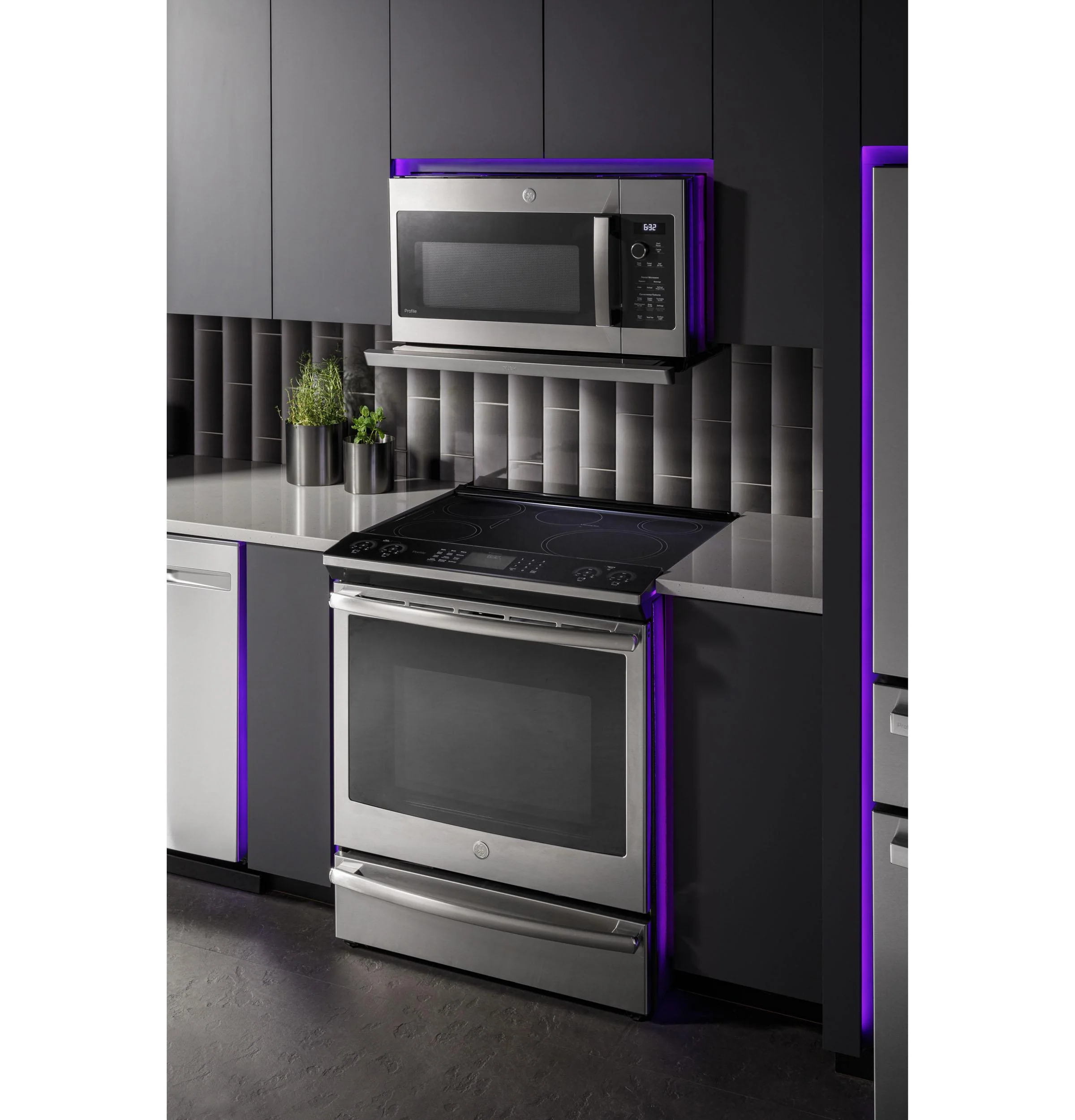 Ge Appliances PVM9225SRSS Ge Profile™ 2.2 Cu. Ft. Over-The-Range Sensor Microwave Oven - Image 15
