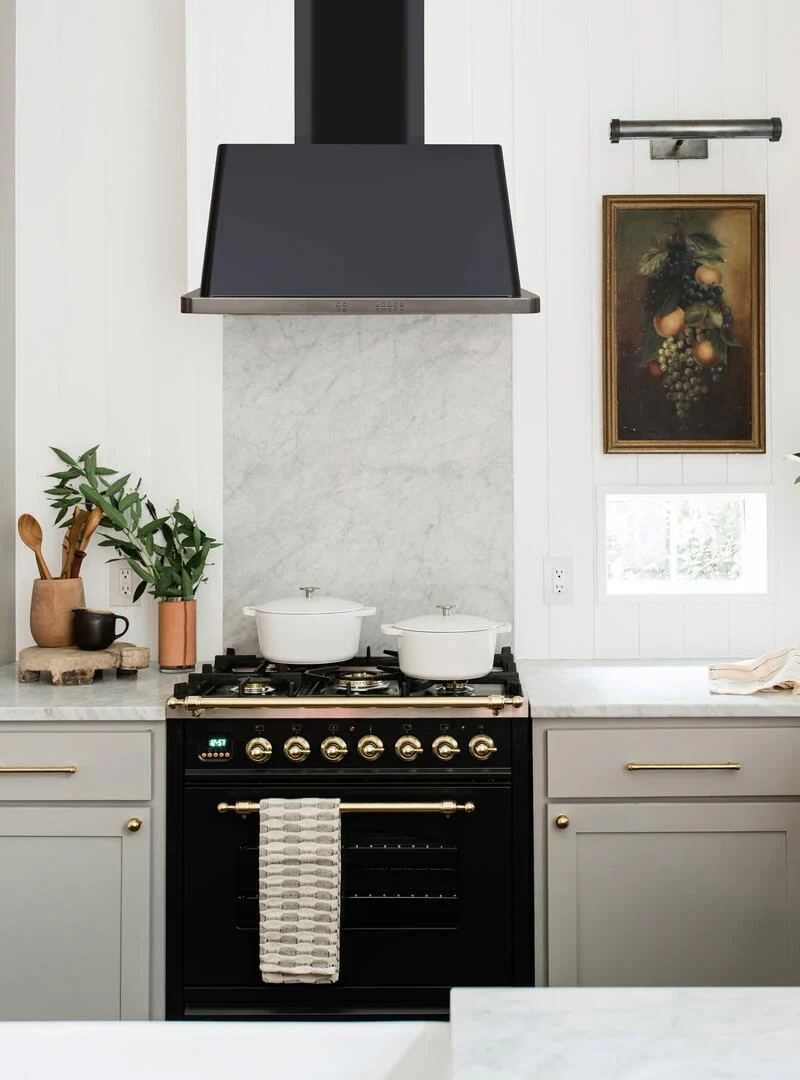 Ilve UAM76BK Majestic 30 Inch Glossy Black Wall Mount Range Hood - Image 4