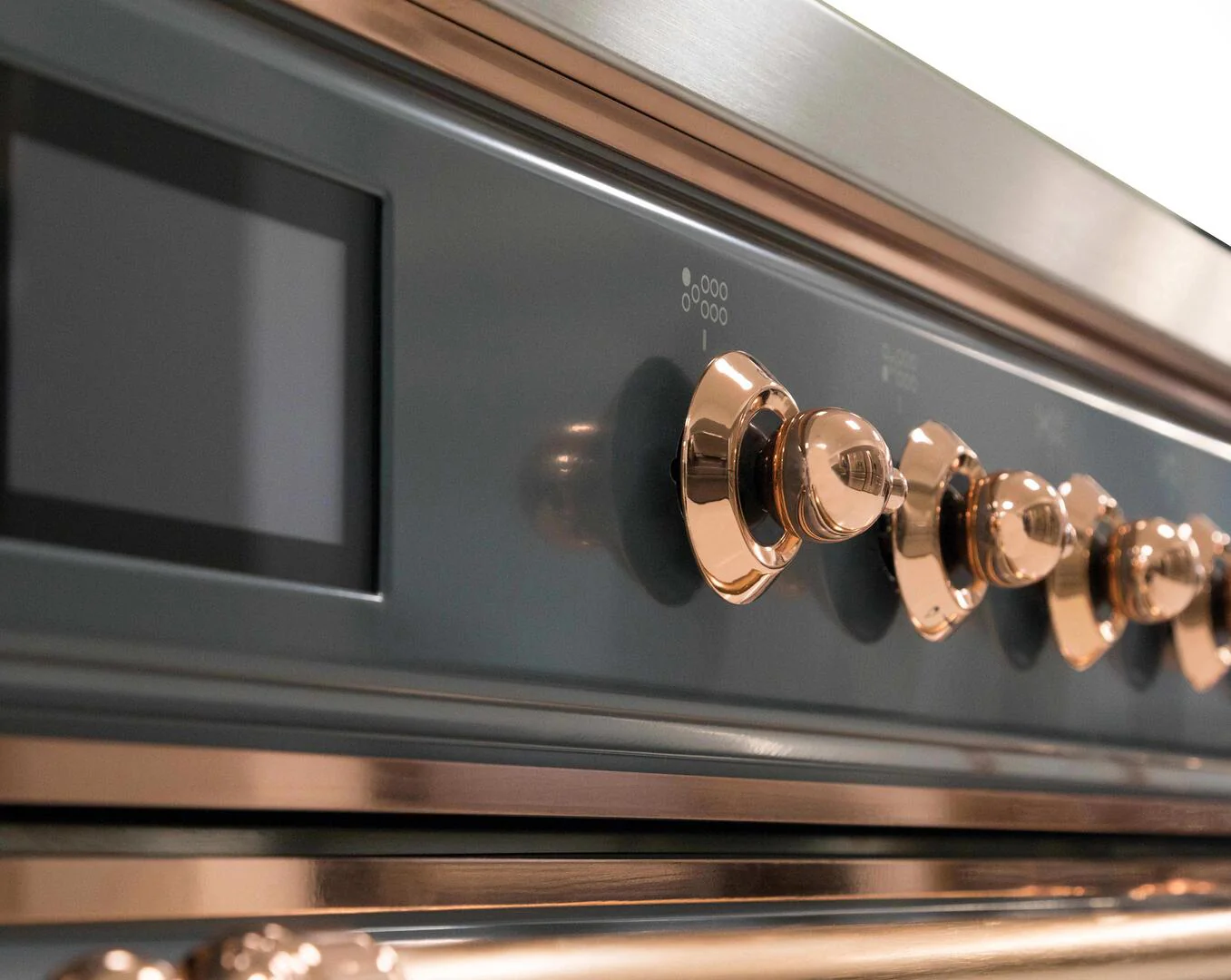 Ilve UM30DNE3BGP Majestic Ii 30 Inch Dual Fuel Natural Gas Freestanding Range In Blue Grey With Copper Trim - Image 7