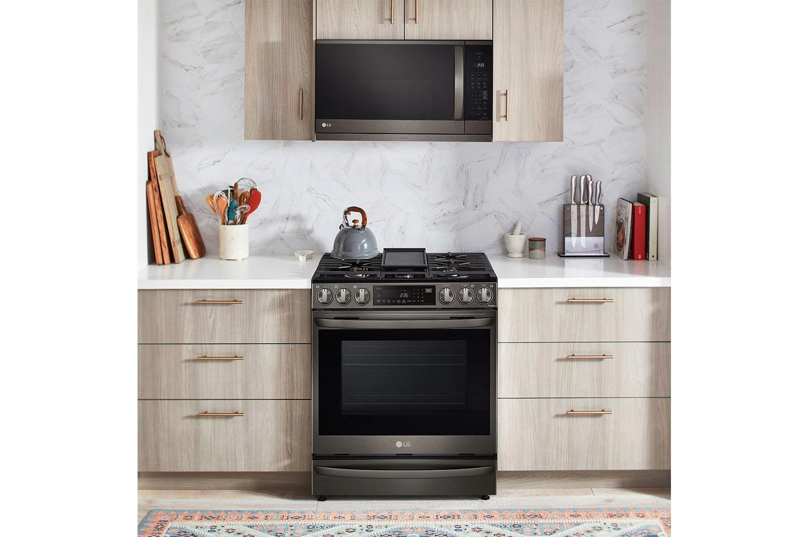 Lg MVEL2125D 2.1 Cu. Ft. Smart Wi-Fi Enabled Over-The-Range Microwave Oven With Extendavent® 2.0 & Easyclean® - Image 10