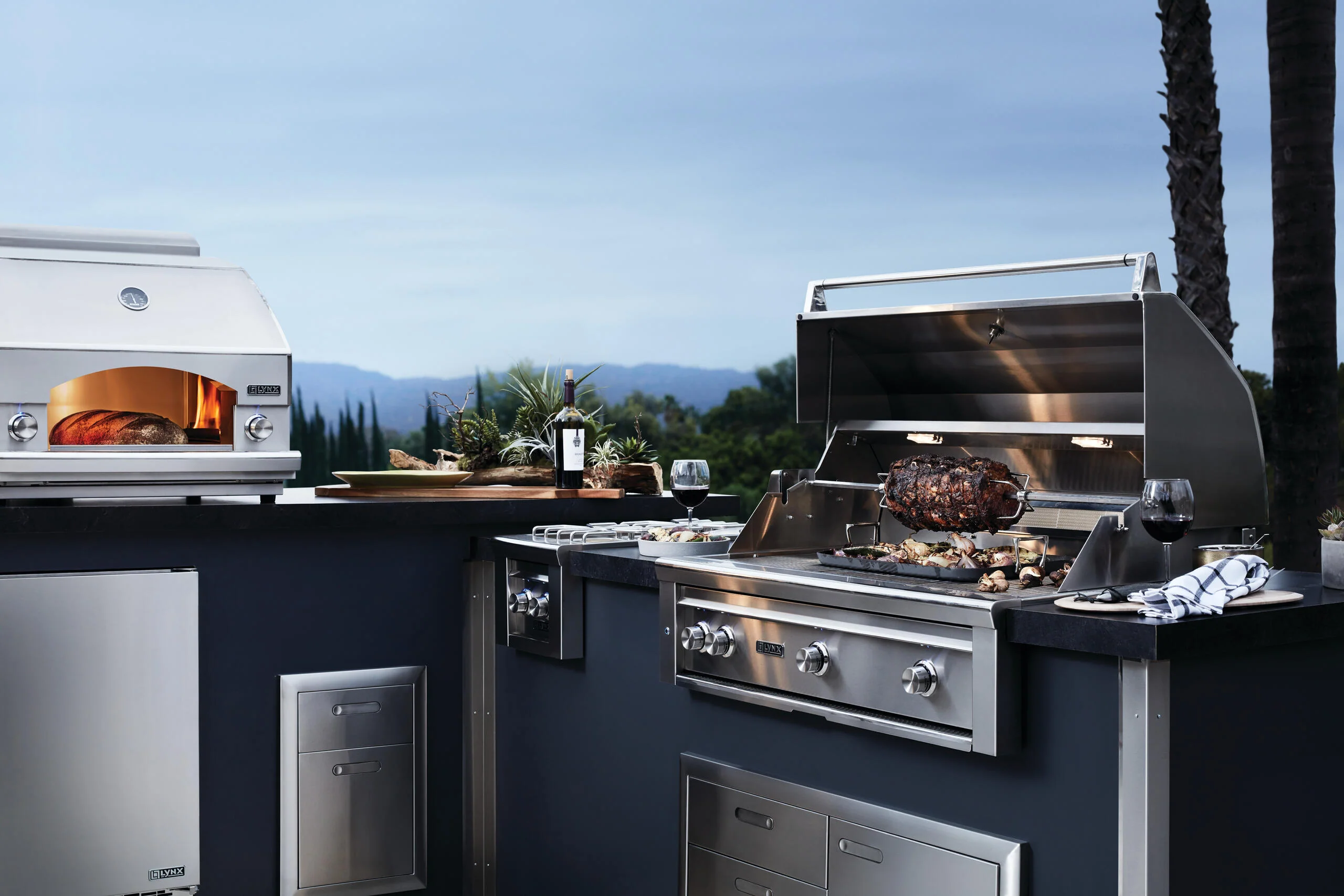 Lynx CCLPZA Napoli Outdoor Oven™ Carbon Fiber Vinyl Cover (Countertop) - Image 2