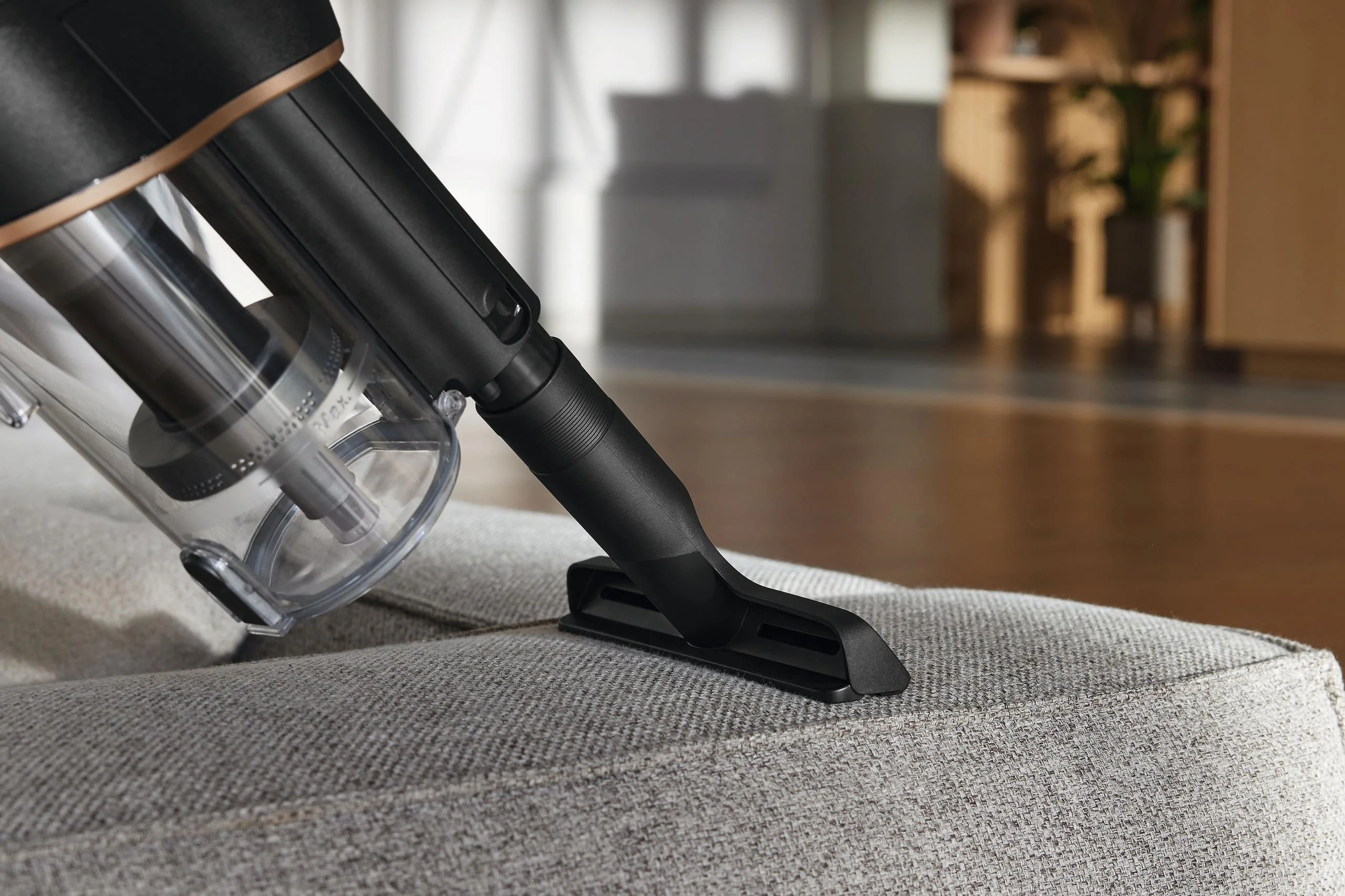 Miele HXUN Wide Upholstery Nozzle - For Easy, Quick, And Thorough Cleaning Of Upholstery And Mattresses. - Image 4
