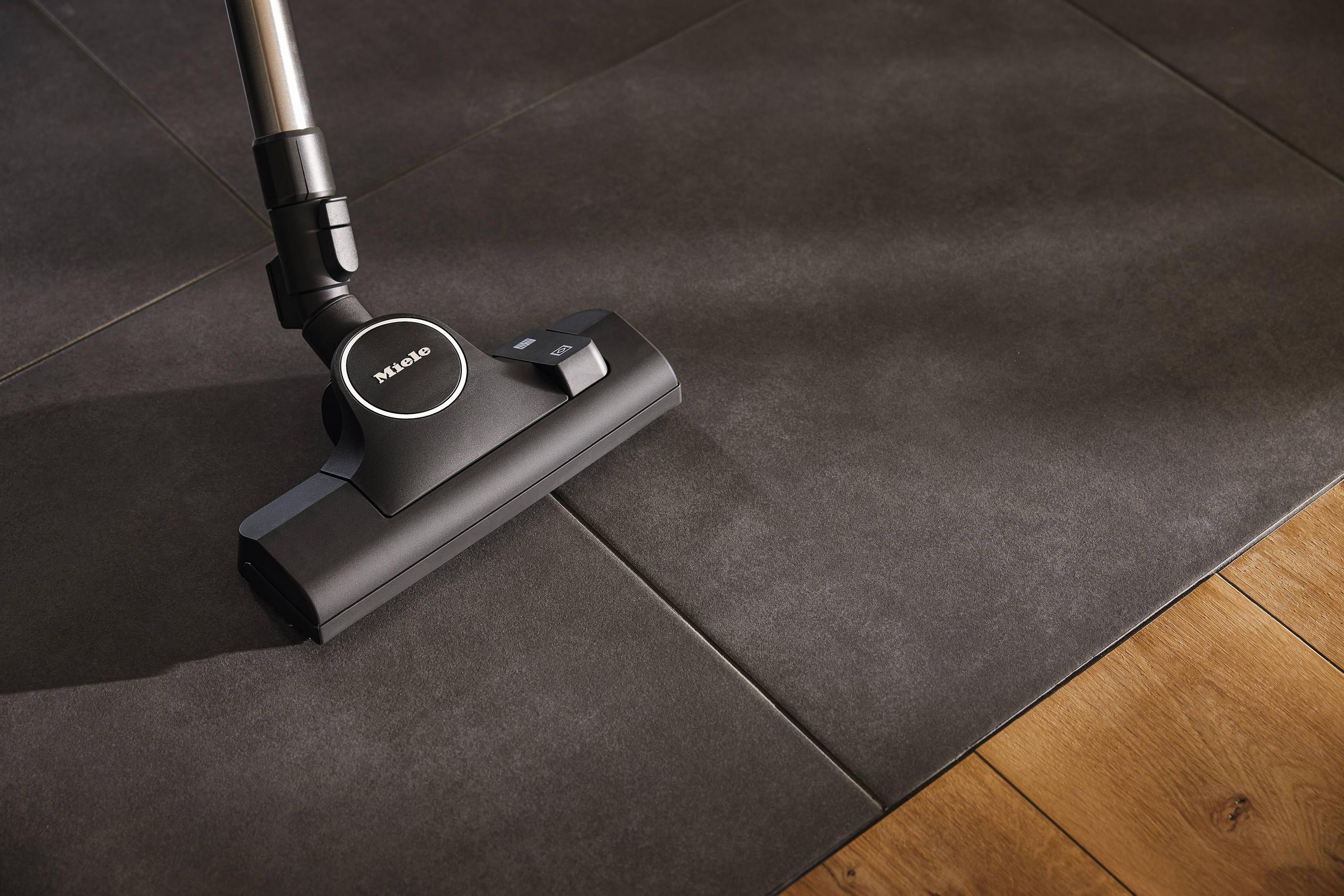 Miele SBD3653 Allteq - Universal Floorhead - For Extremely Effortless Vacuuming. - Image 4