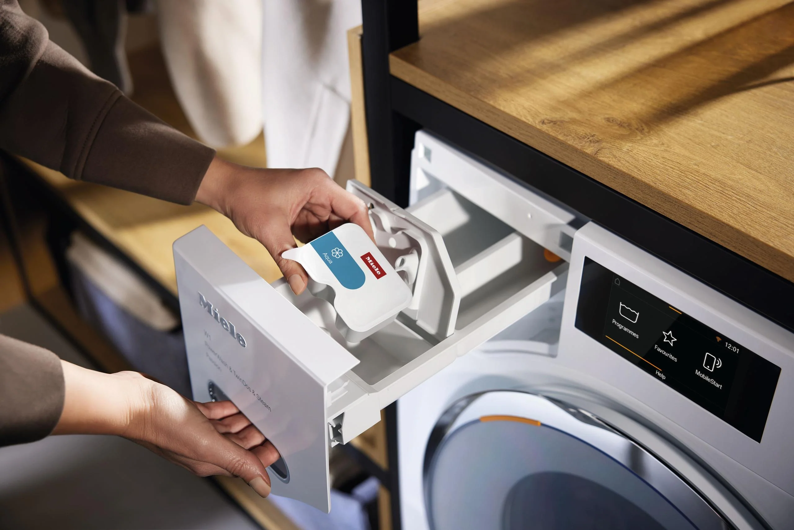 Miele WACSOA0902L Aqua Capsules - 9-Pack Of Fabric Softener For Freshly Scented Laundry. Easyopen. - Image 6
