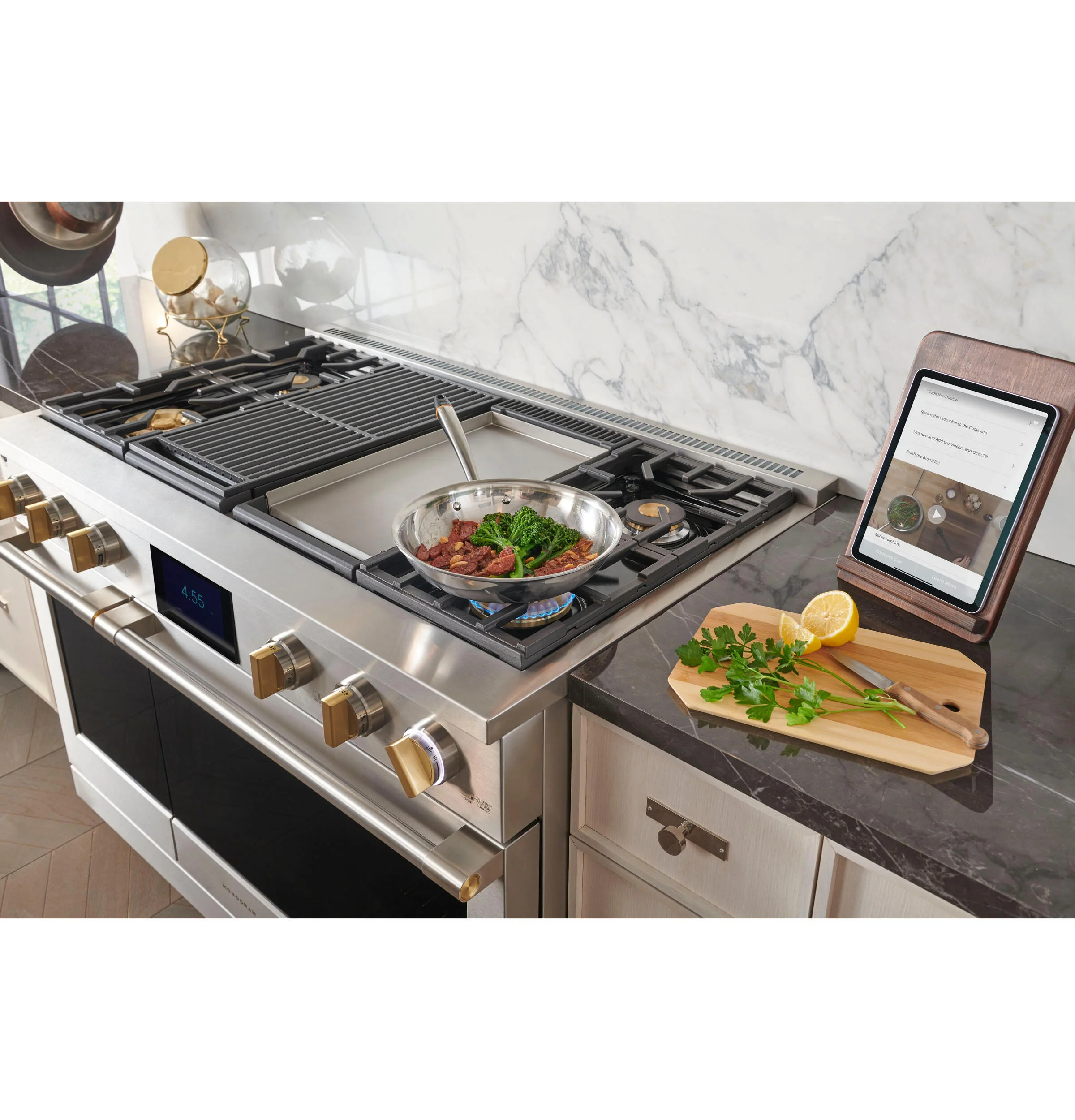 Monogram ZDP364NDTSS Monogram 36" Dual-Fuel Professional Range With 4 Burners And Griddle (Natural Gas) - Image 23