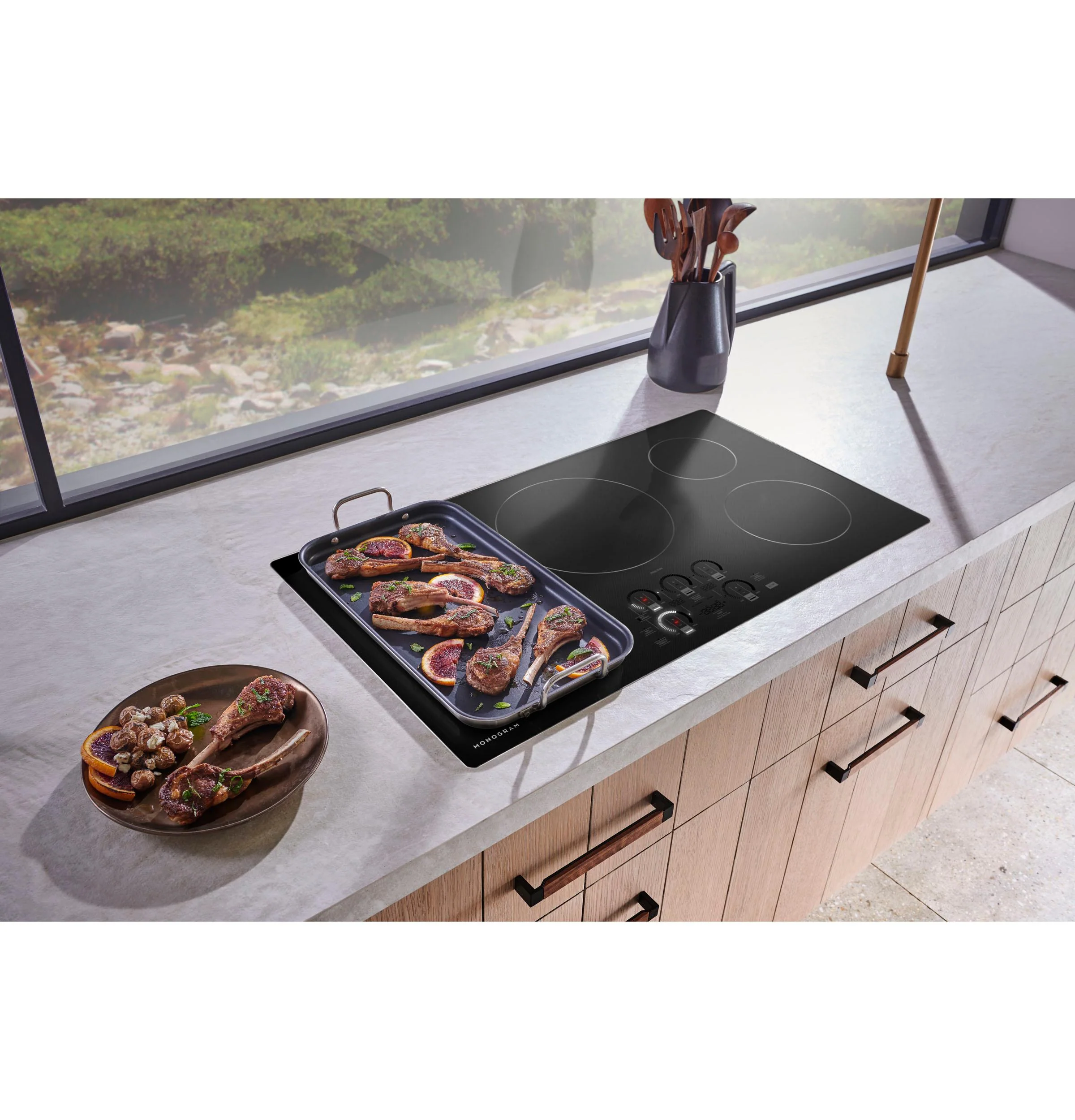 Monogram ZHU30RDTBB Monogram 30" Induction Cooktop - Image 5