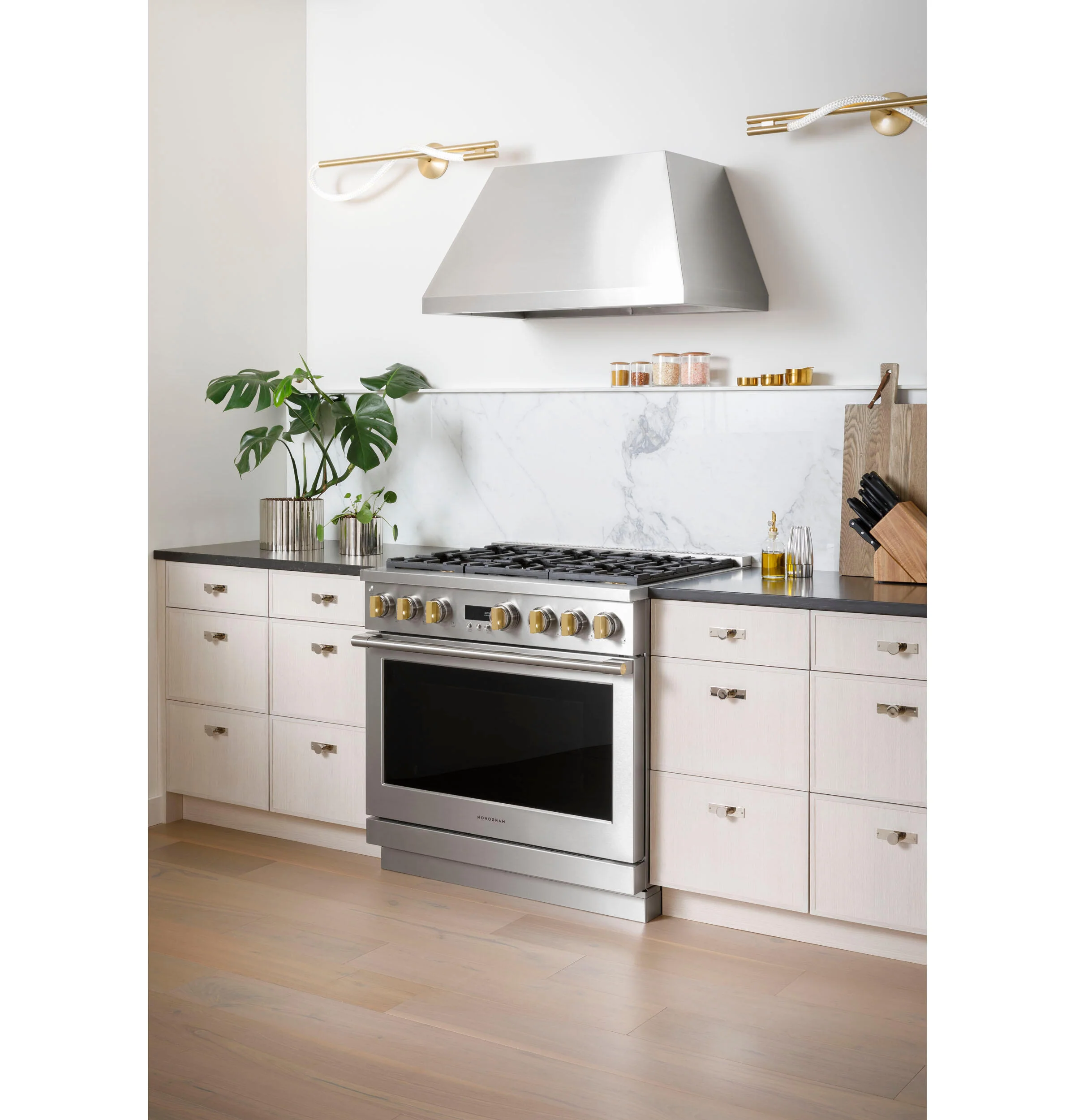 Monogram ZVW1360SPSS Monogram 36" Stainless Steel Professional Hood With Quietboost™ Blower - Image 14