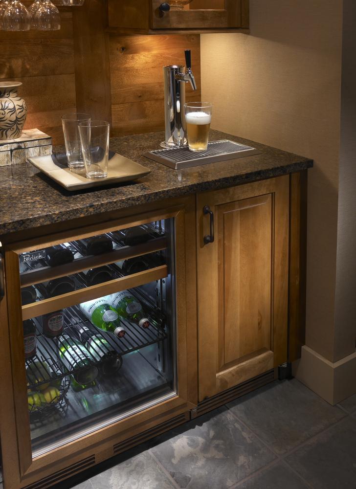 Perlick HP24BS44R 24" Undercounter Beverage Center - Image 2