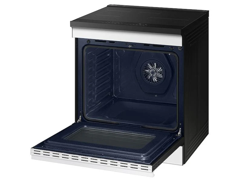 Samsung NSI6DB950012 Bespoke 6.3 Cu. Ft. Smart Slide-In Induction Range With Ambient Edge Lighting™ & Air Sous Vide In White Glass - Image 10