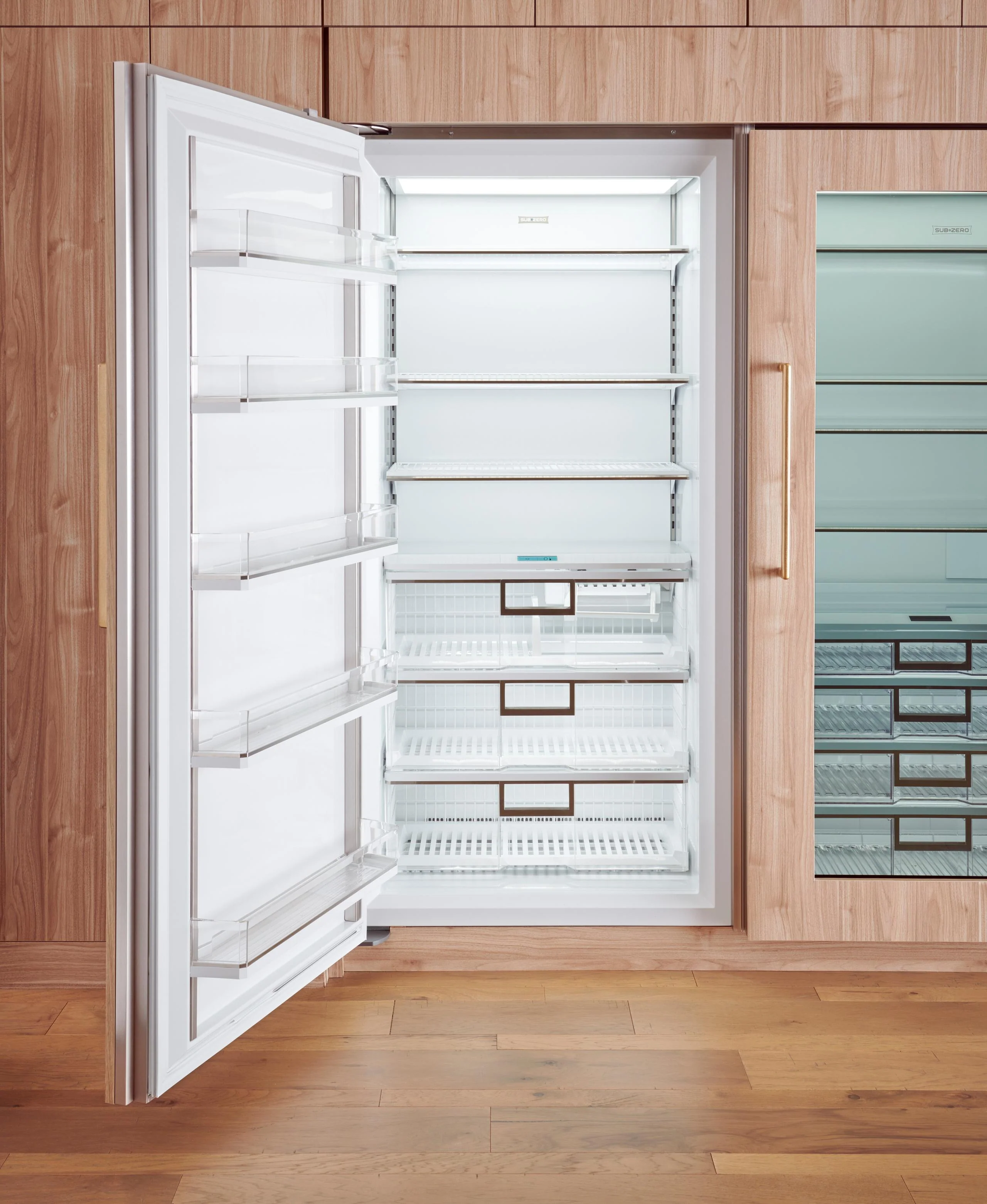 Sub-Zero CL3650FSTR 36" Classic Freezer - Image 2