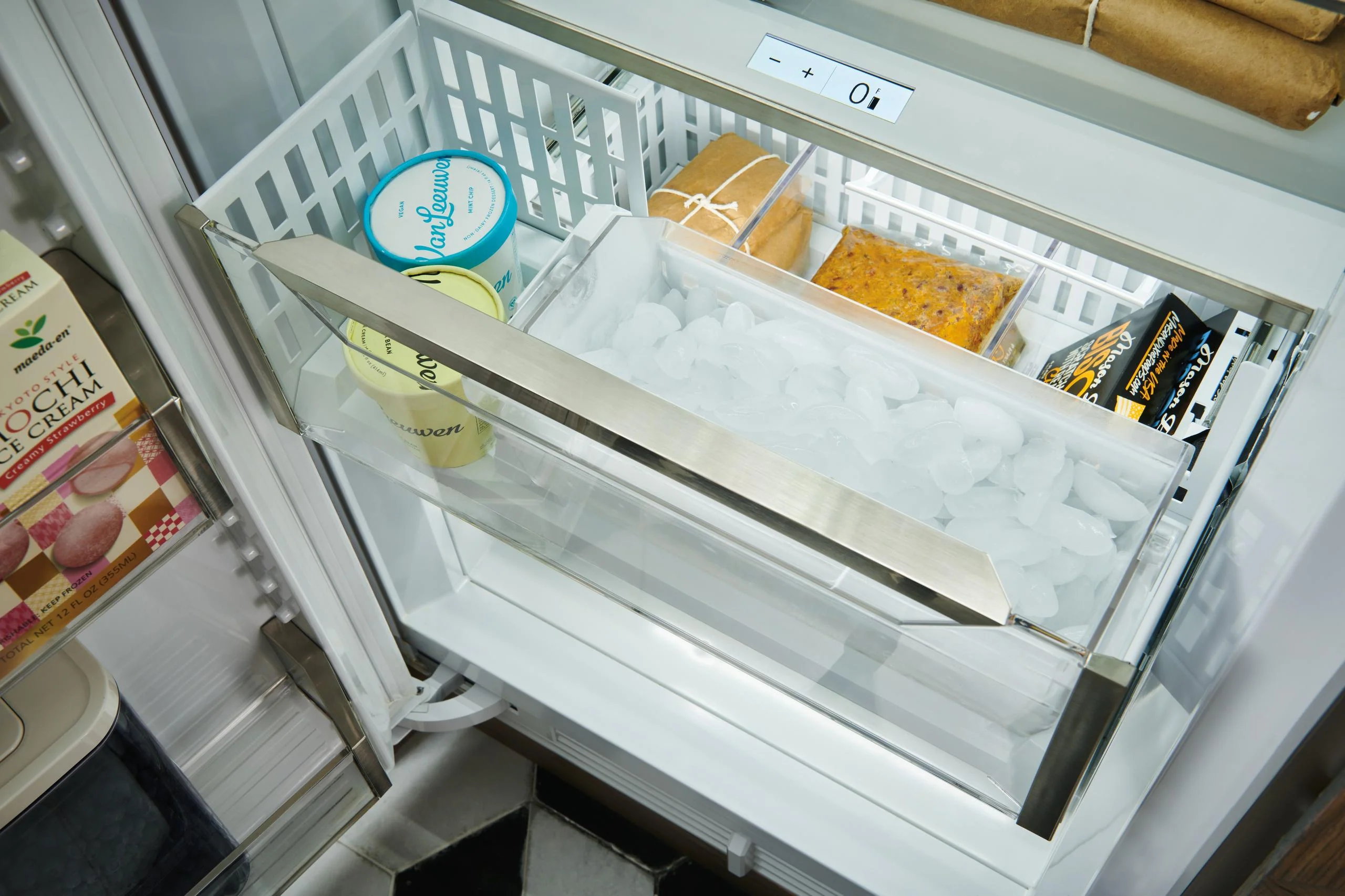 Sub-Zero DEC3050FIR 30" Designer Column Freezer With Ice Maker - Panel Ready - Image 6