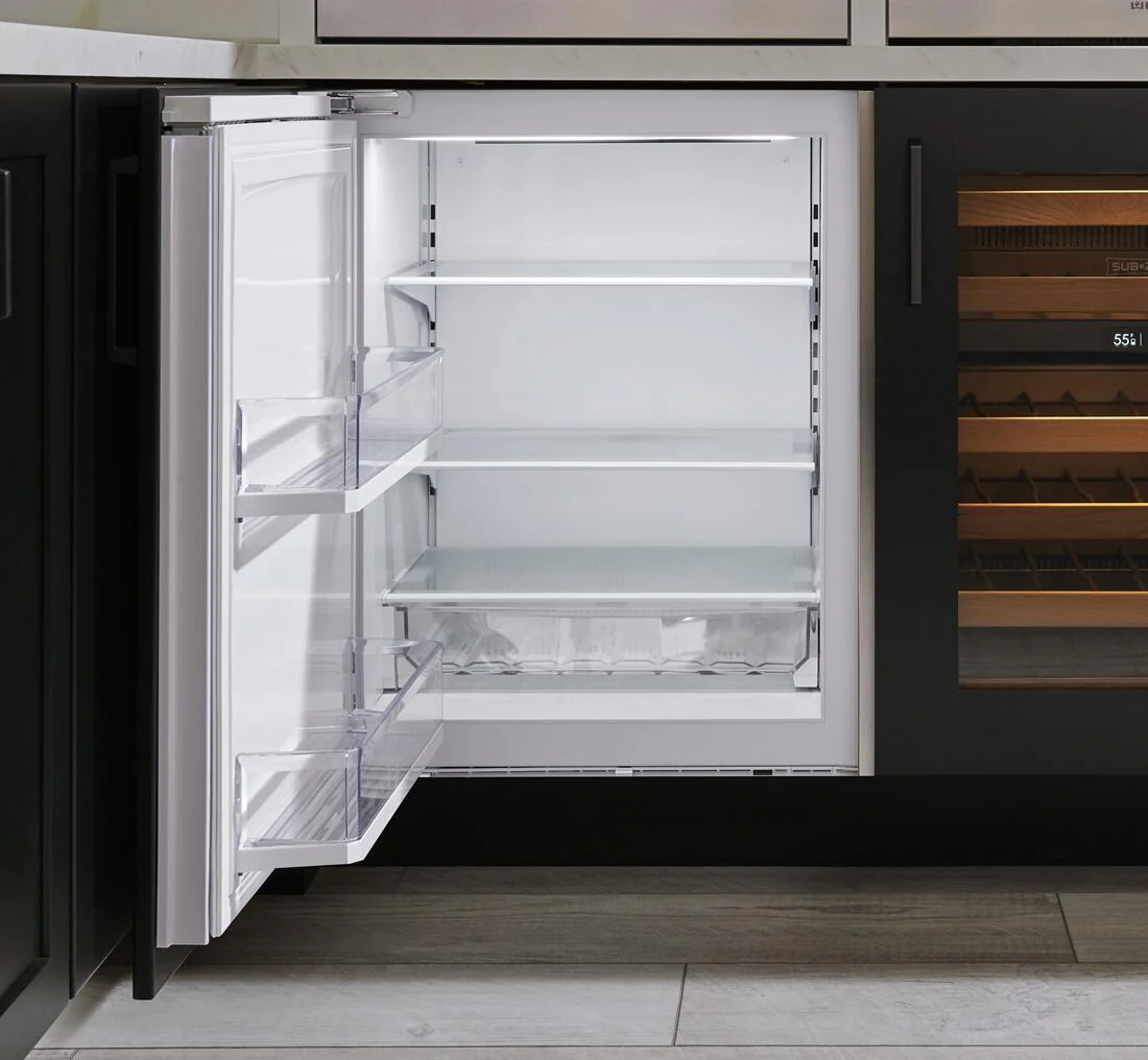 Sub-Zero DEU2450RR 24" Designer Undercounter Refrigerator - Panel Ready - Image 4