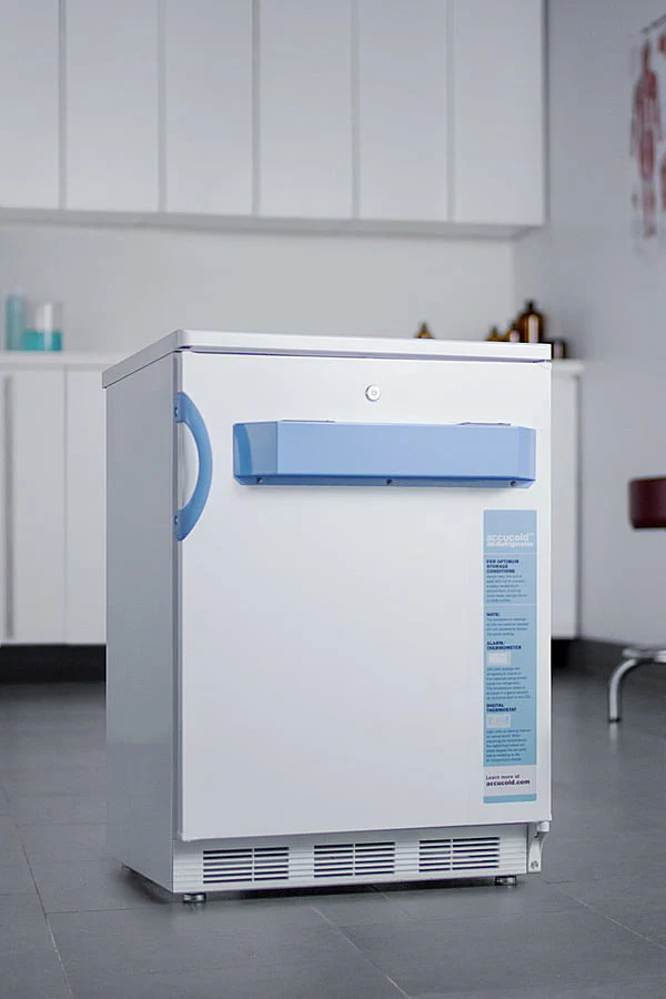 Summit FF7LWBIMED2 Built-In Undercounter Auto Defrost Medical/Scientific All-Refrigerator With Front Control Panel Equipped With A Digital Thermostat And Nist Calibrated Thermometer/Alarm; Includes Front Lock, Hospital Grade Cord, And Internal Fan - Image 10