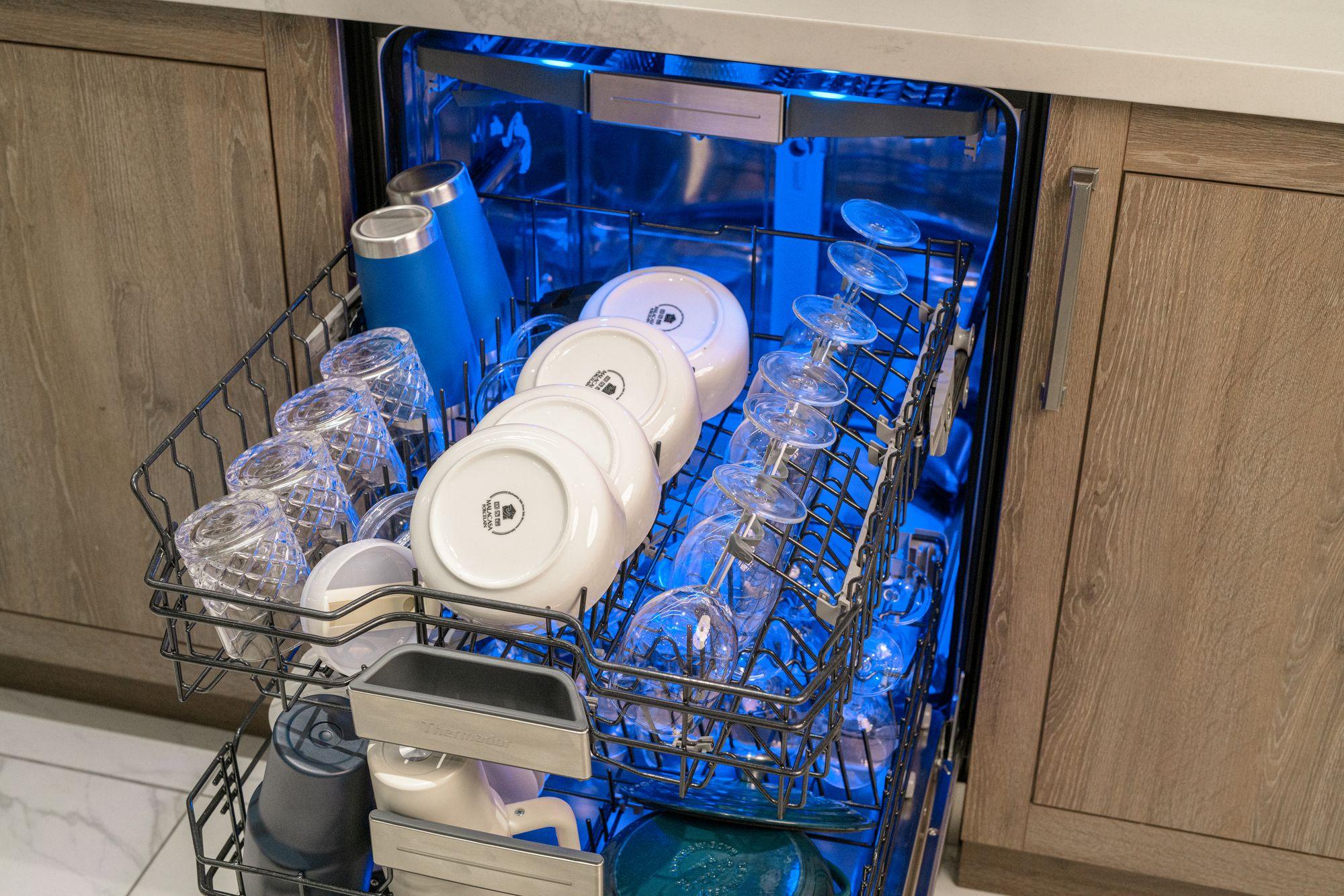Thermador DWHD661EFM Dishwasher 24'' Stainless Steel - Image 9