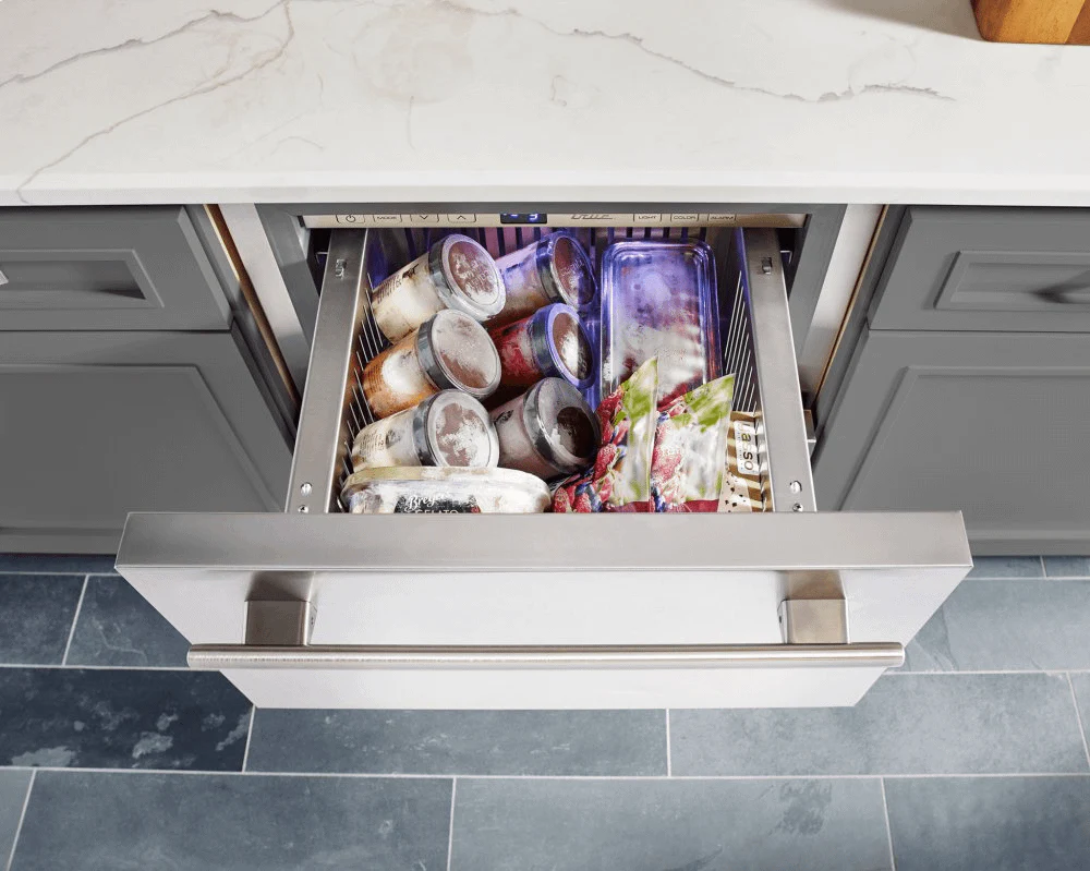 True Residential TUF24DOPC 24 Inch Overlay Panel Door Undercounter Freezer Drawer - Image 3