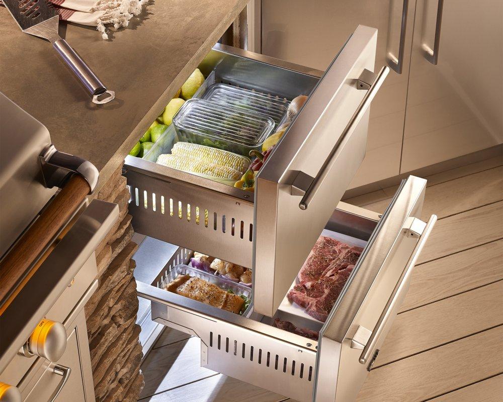 True Residential TUR24LOGC 24 Inch Overlay Glass Door Left Hinge Undercounter Refrigerator - Image 18