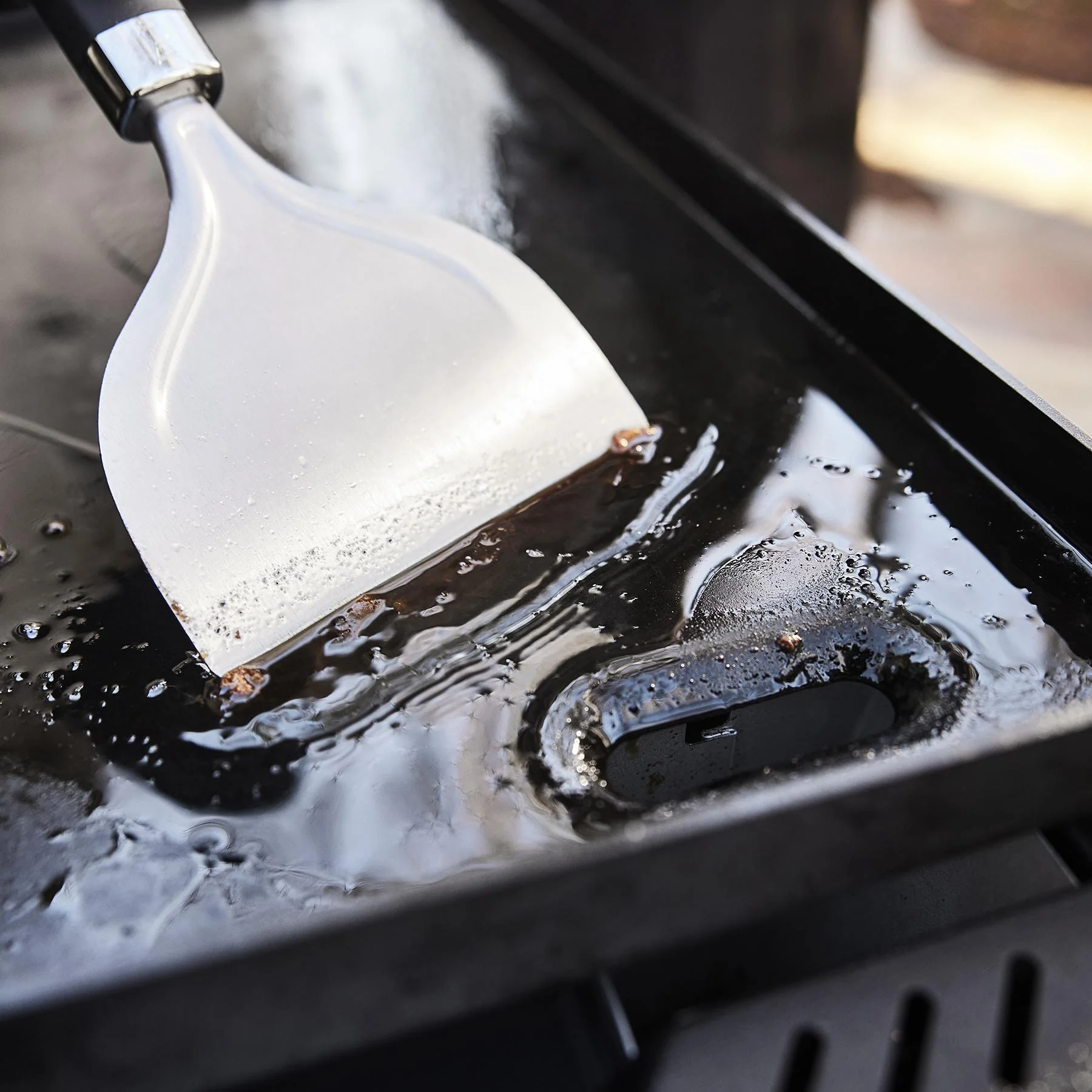 Weber 1501005 Weber® 28" Rust-Resistant Griddle - Black - Image 2